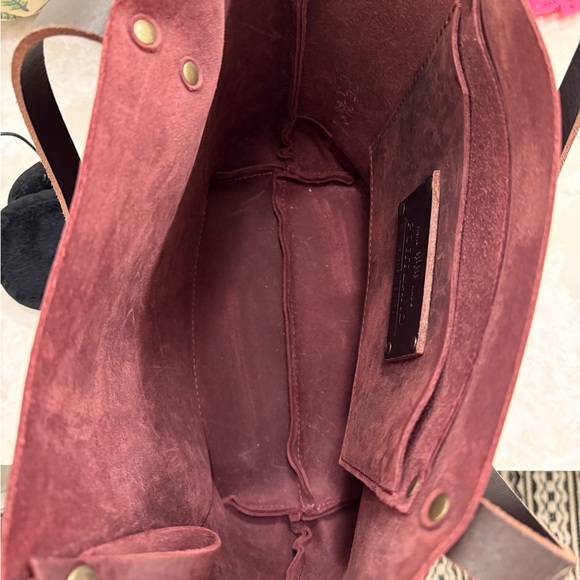 Stylish Burgundy Leather Tote Bag - Picture 3 of 5